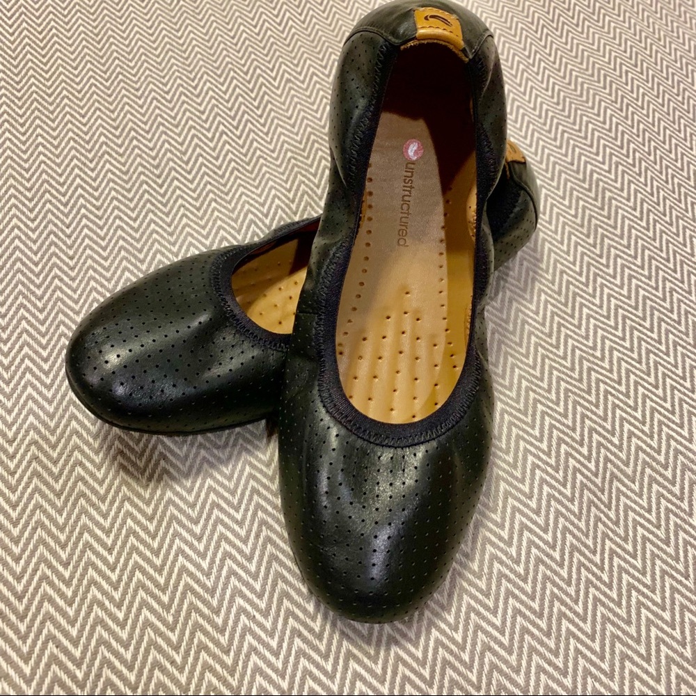 Clark’s artisanal leather ballet flats